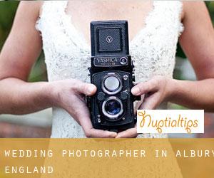 Wedding Photographer in Albury (England) Wedding Photographer in Albury (England)